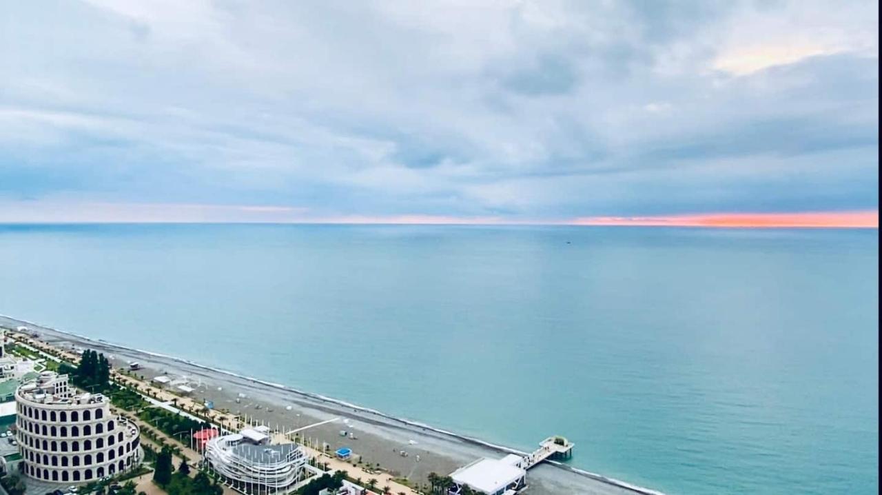 Sea View Apart-Hotel Orbi Twin Towers 1413 Batumi Exteriör bild